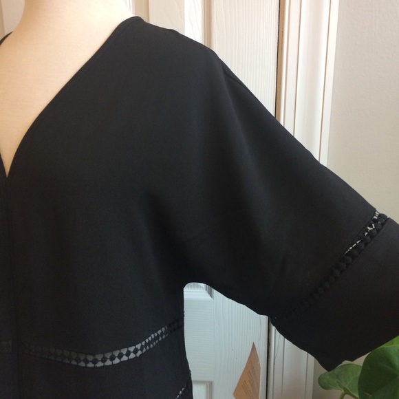 Stella & Dot Kimono Sleeve W/ Lace Cut Outs Top - Picture 3 of 8